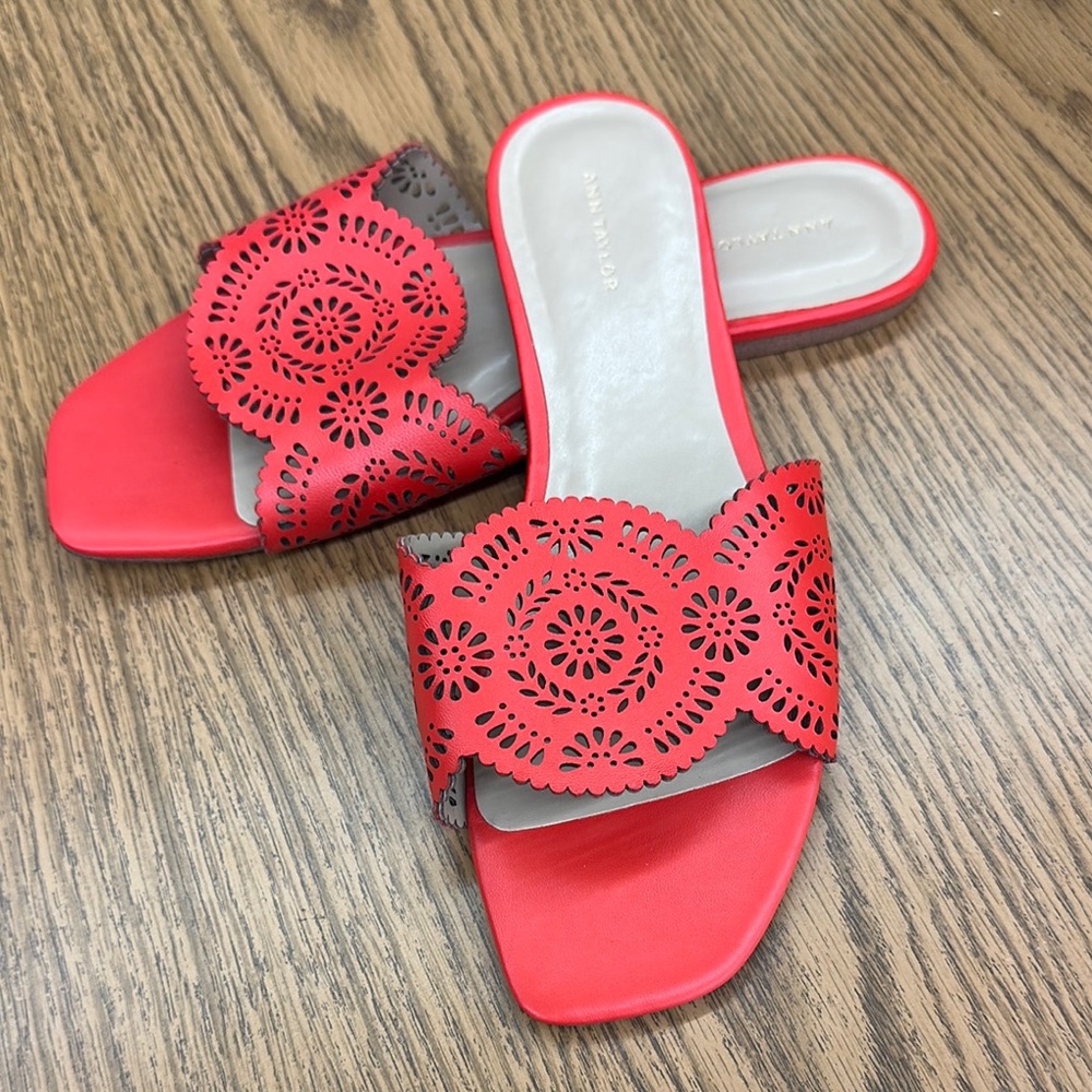 Stylish Red Leather Sandals by Ann Taylor Size 8.5 new